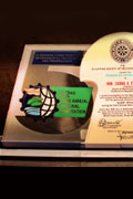 <h6>52 Years Glass Award</h6> [Code:AP-2MGPB]